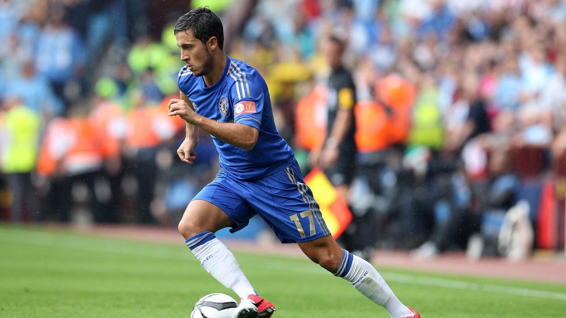 罗男子自由泳冲刺爆发惊艳泳池，男子自由泳运动员